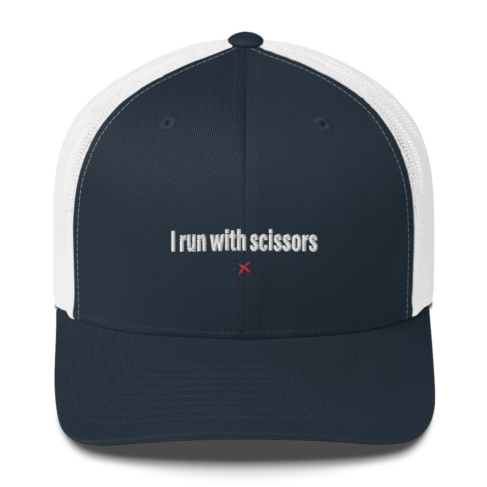 I run with scissors - Hat